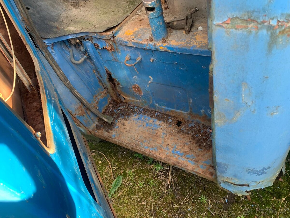 Tatra 148 kabina - 4