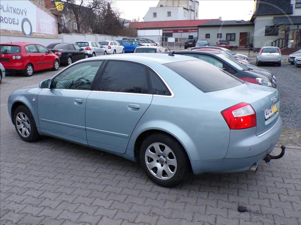 Audi A4 2,0 i AUTOMAT,TAŽNÉ ZAŘ. - 4