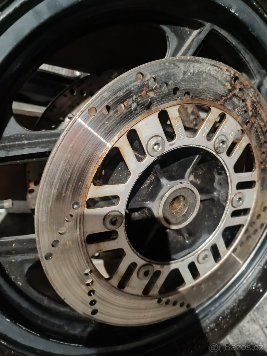 Kawasaki GPZ 1000RX - 4