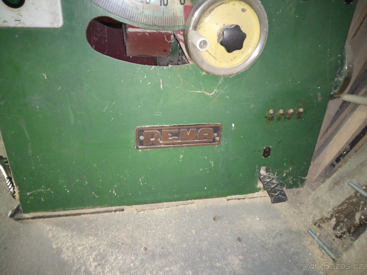 Prodám rameno na formátovací pilu REMA - 4