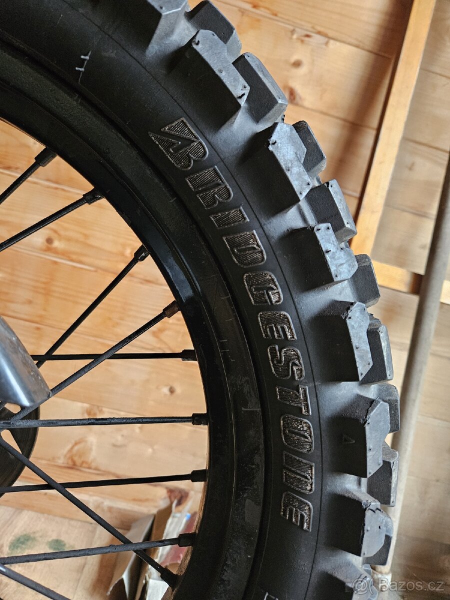 Pneu Bridgestone TW 302 - 4