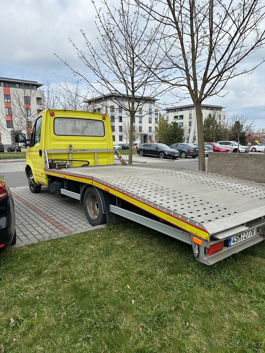 Iveco Daily 3,5t odtahovka, naviják, NOVÁ STK