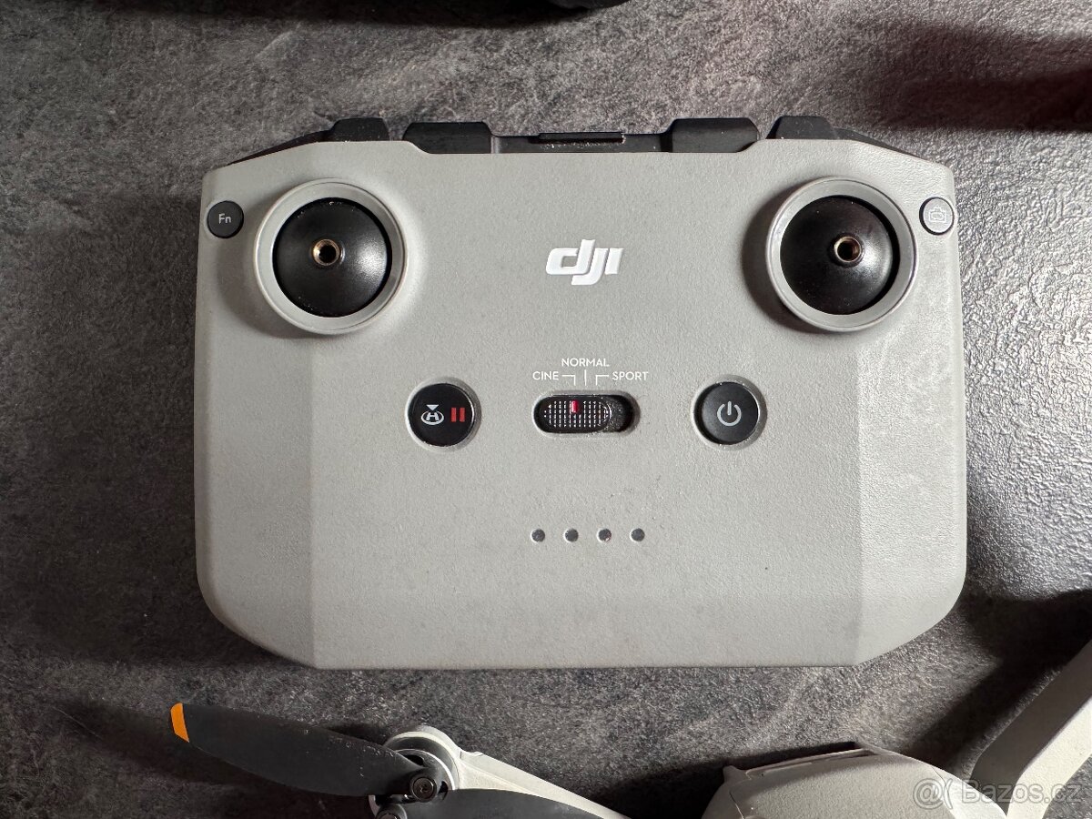 DJI mini 2 SE- top stav, 2 baterie a originál brašna DJI - 4