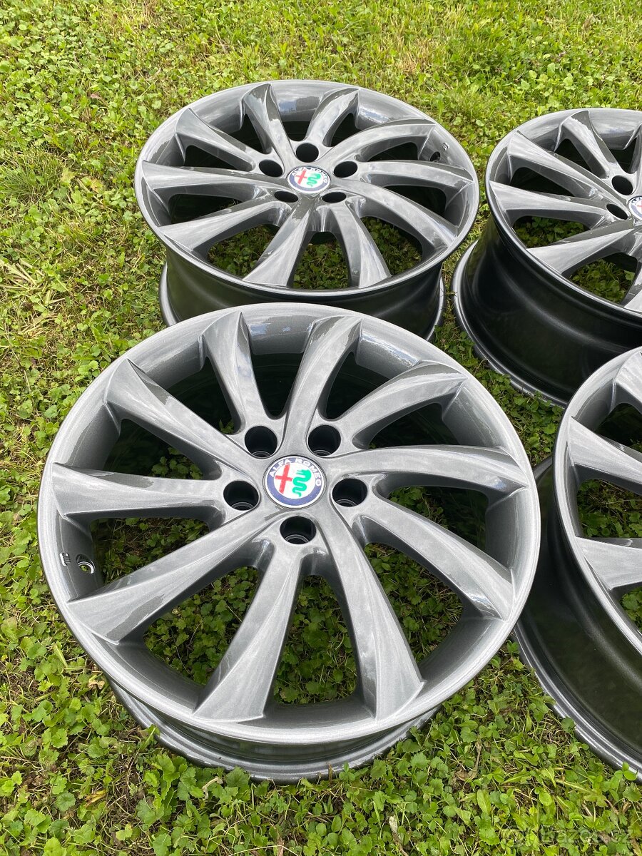ALU KOLA ALFA ROMEO GIULIETTA 5X110 R17 - 4