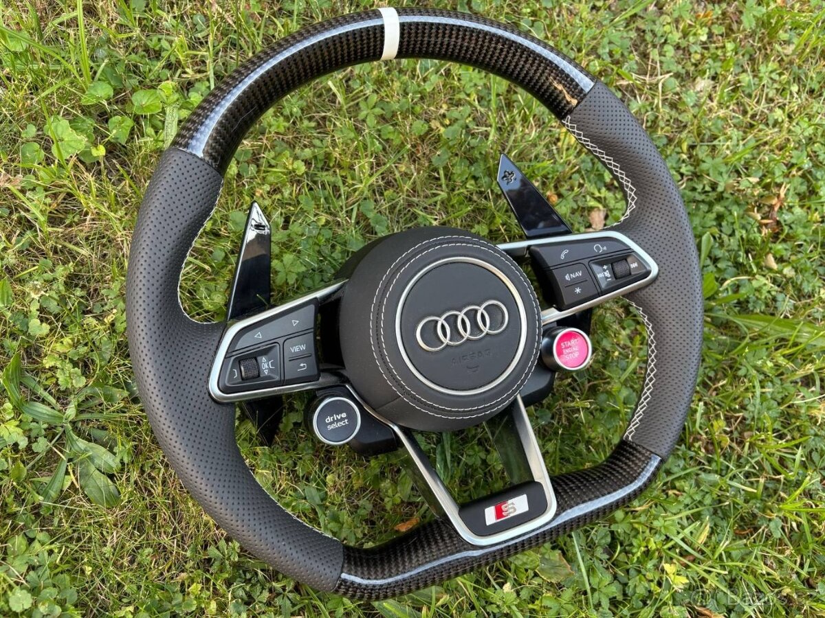 AUDI R8 VOLANT SPORTOVY - START/STOP DRIVE SELECT - 4