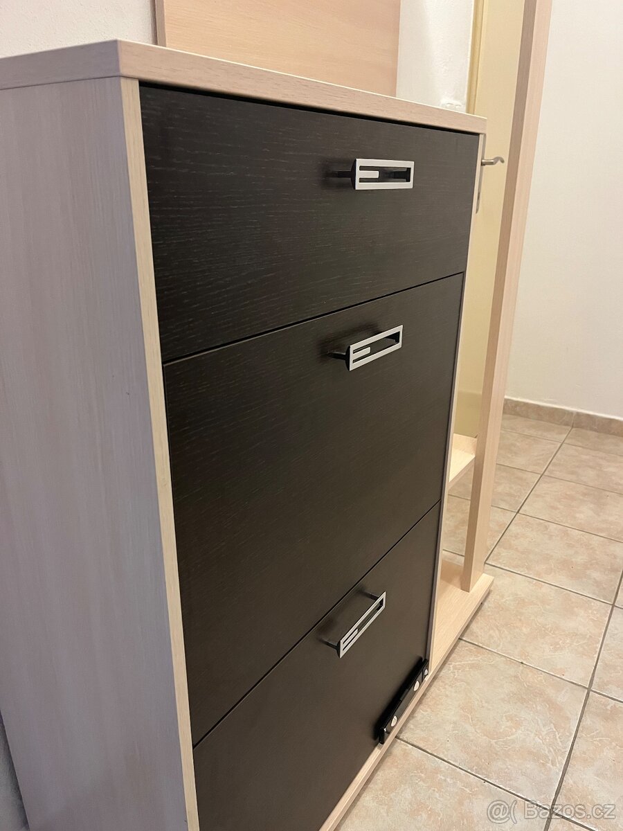 Botník s věšákem - 4