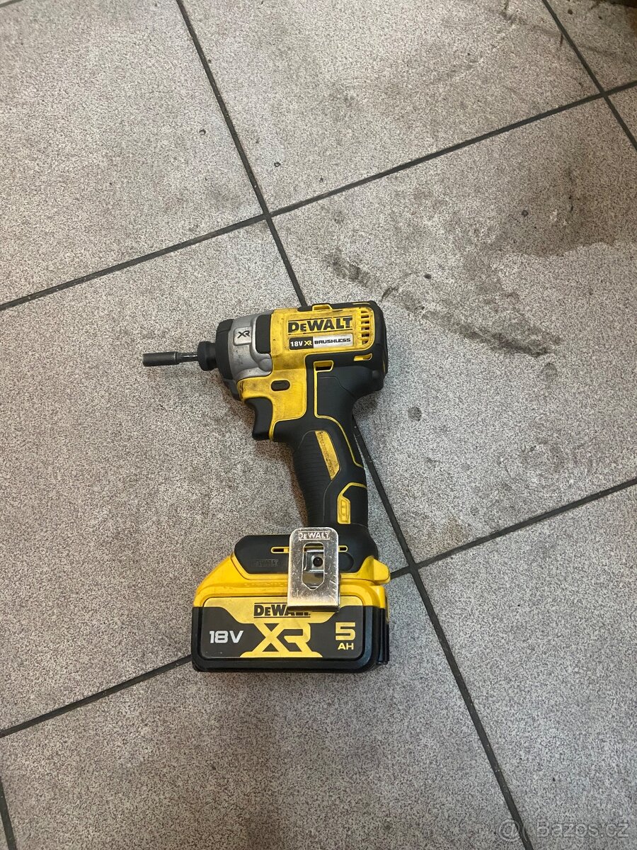 Nářadí devalt - 4