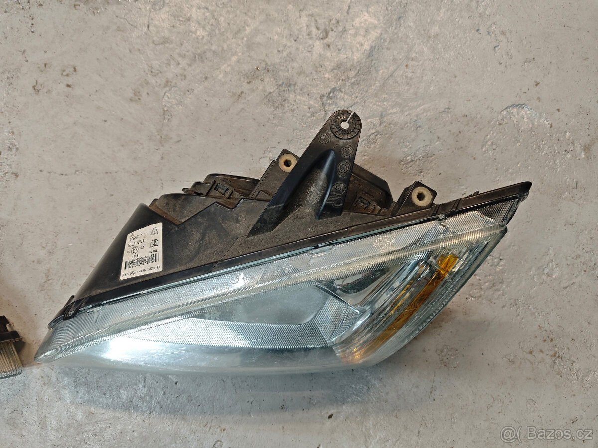 Přední světla Ford Focus MK2 originální - 4