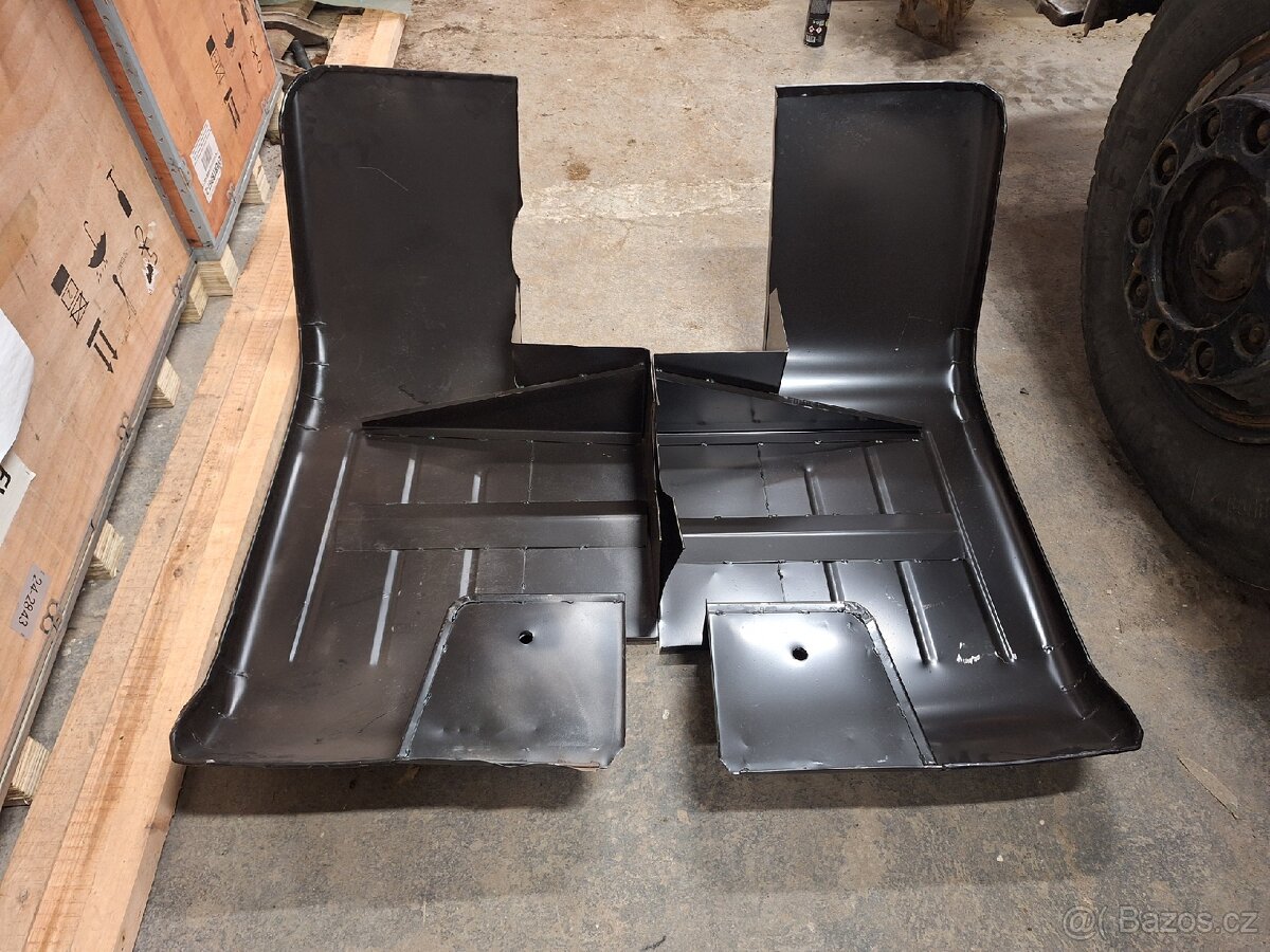 Praga V3s nové přední blatníky. - 4