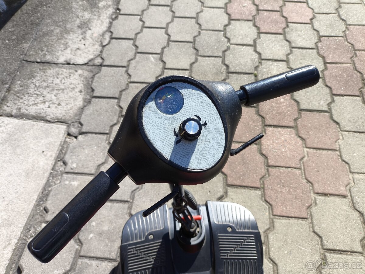 Invalidní vozík čtyřkolka Eclipse na díly