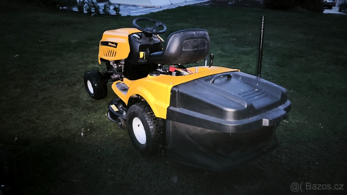 Zahradní traktůrek + příslušenství - 4