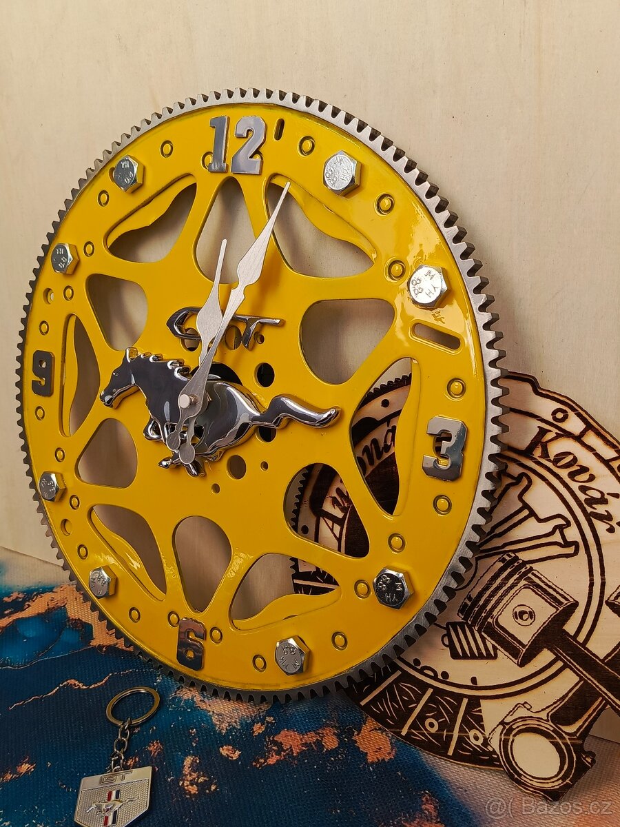MUSTANG hodiny ze setrvačníku - Autonábytek Kovář - 4