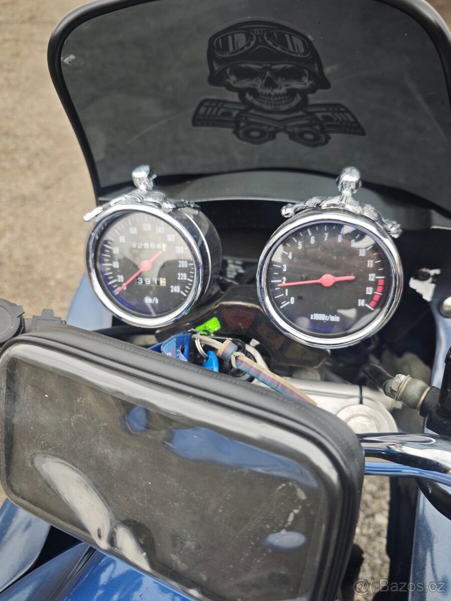 Suzuki 600 S - 4