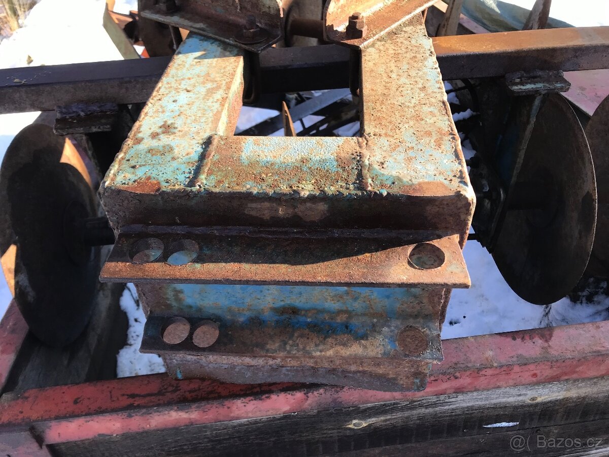 Vlek za MT8-132 s nářadím - 4