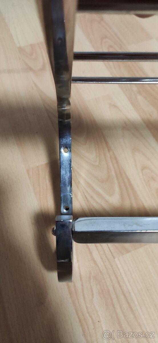 Funkcionalistický chromovaný věšák - 4