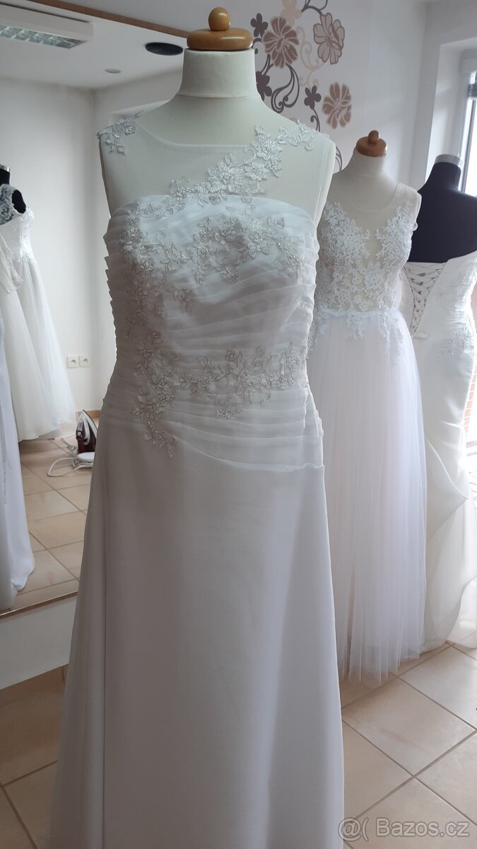 Prodám šaty na věneček vel. 42 - 44 - 4