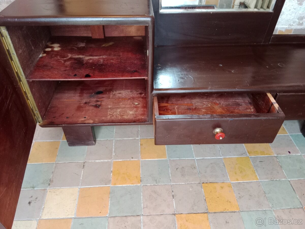 Toaletka daruji za Malibu - 4