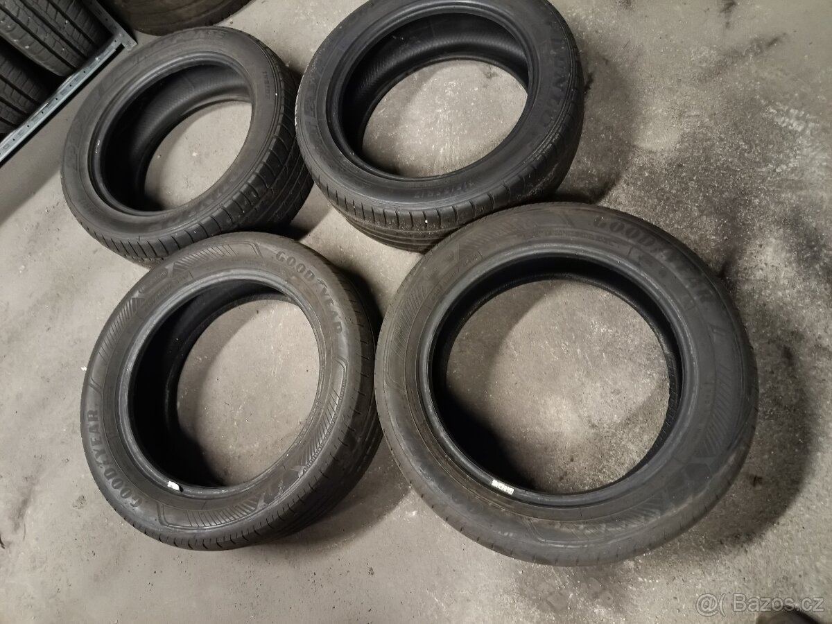 Letní pneu 215/55 R17 - 4