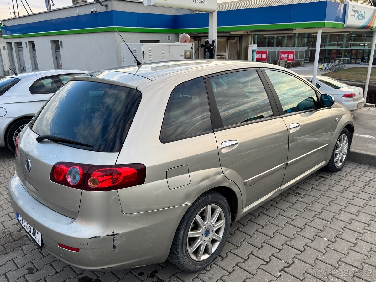 Fiat Croma 1.9 JTD - 4