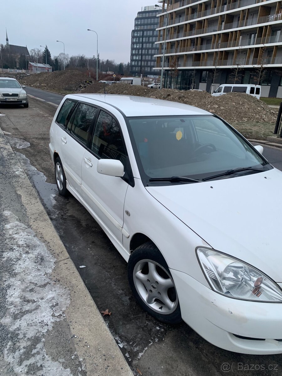 Mitsubishi Lancer Combi - 4