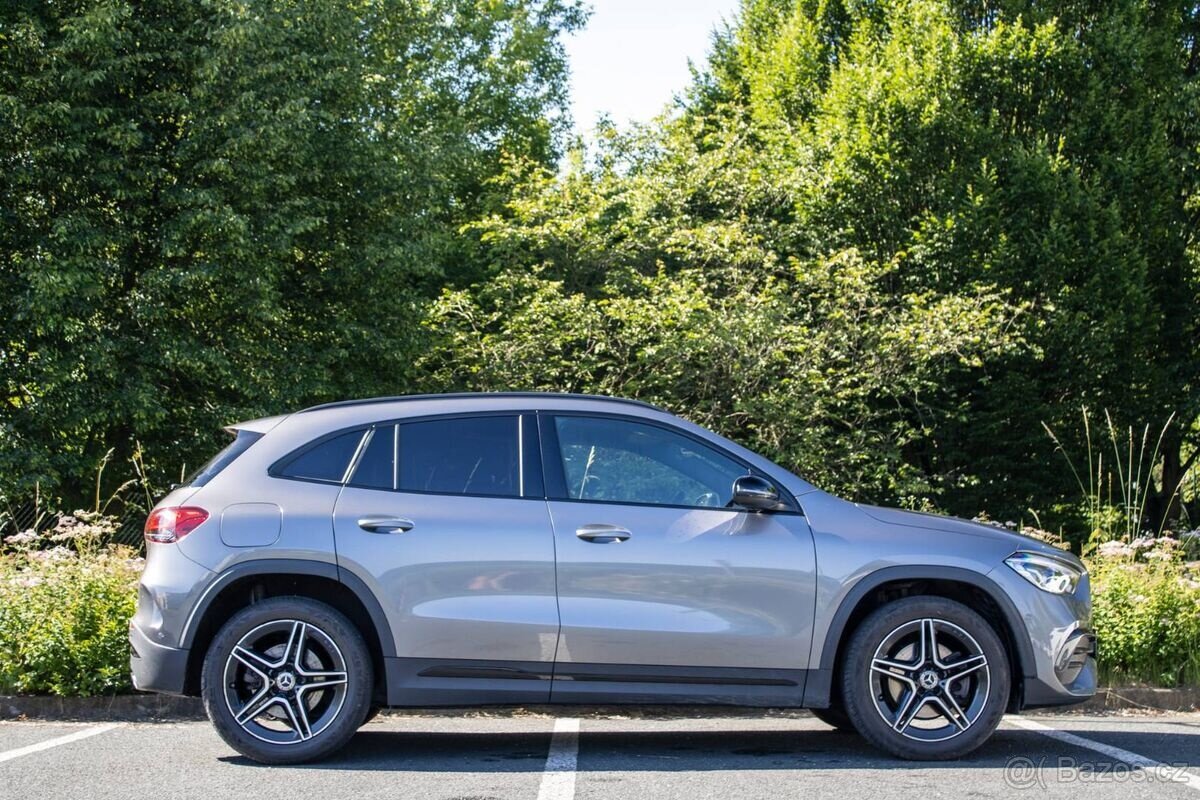 Mercedes-Benz GLA 250 e - 4
