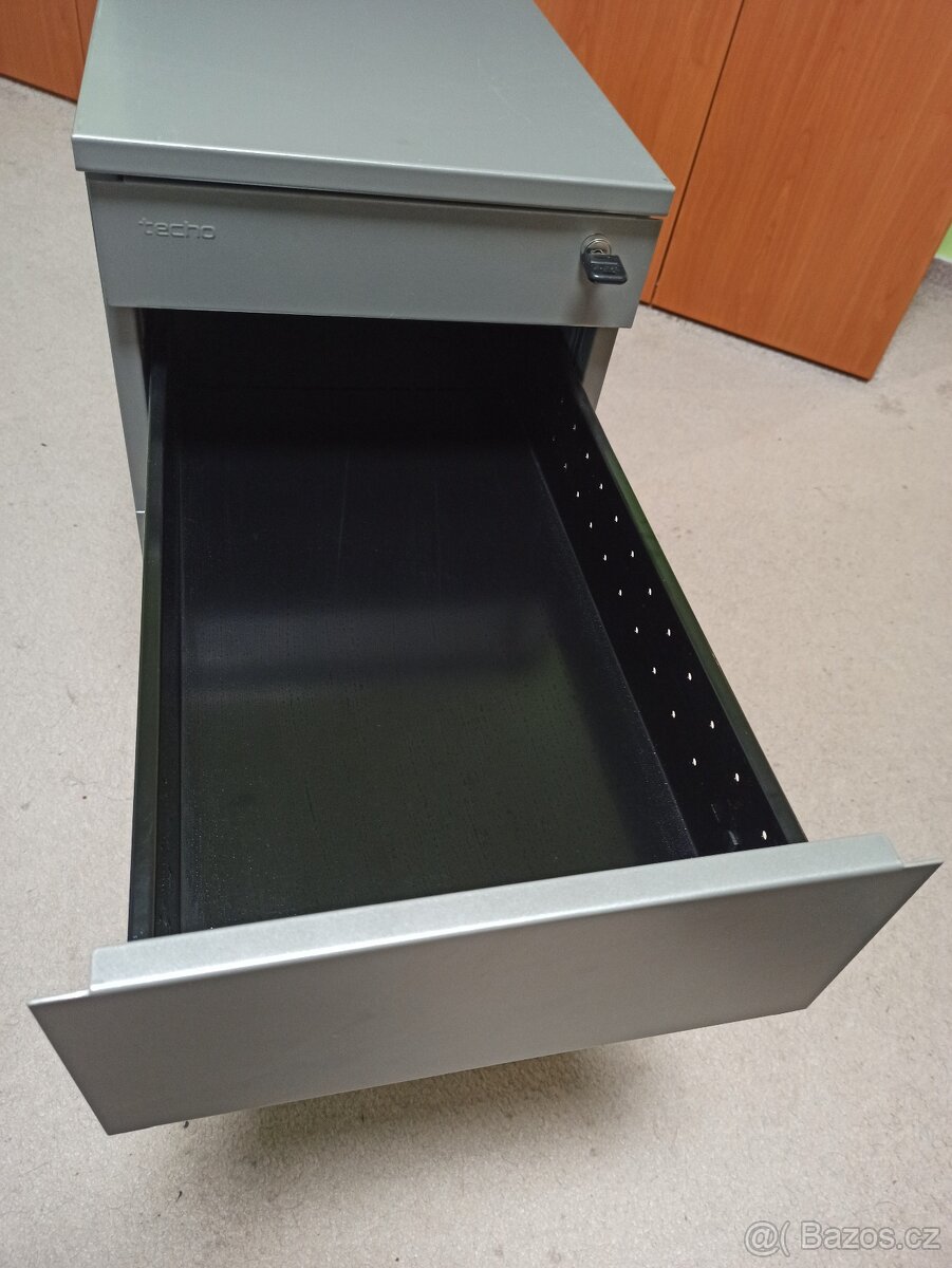 Kovový mobilní kancelářský kontejner Techo - 4