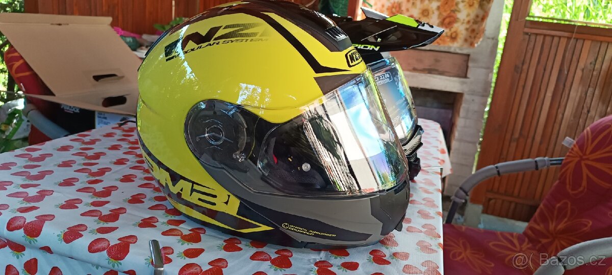 Moto odklápěcí přilba NZI - 4