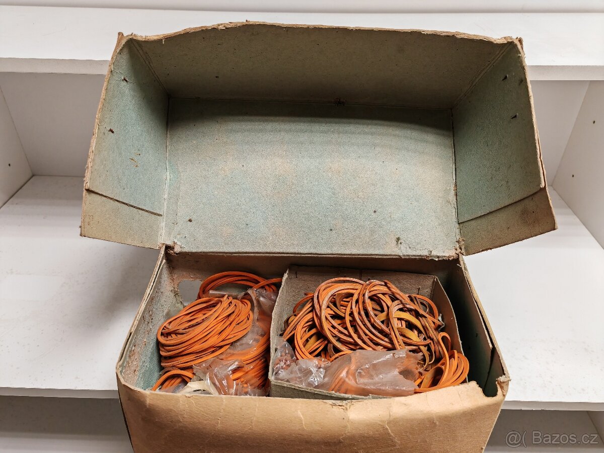 Krabice SANA Lahůdkový mléčný margarín KOSMOS Čáslav - 4