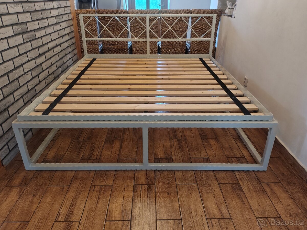 Kovová postel ,vyvyšená postel,masivní postel 160,180 x 200 - 4