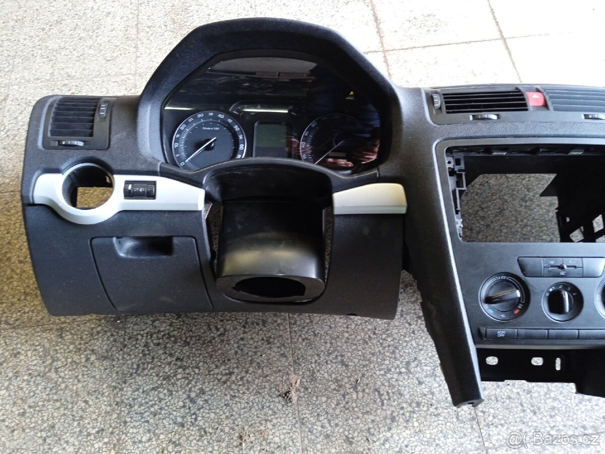 Palubní deska Octavia 2. - 4