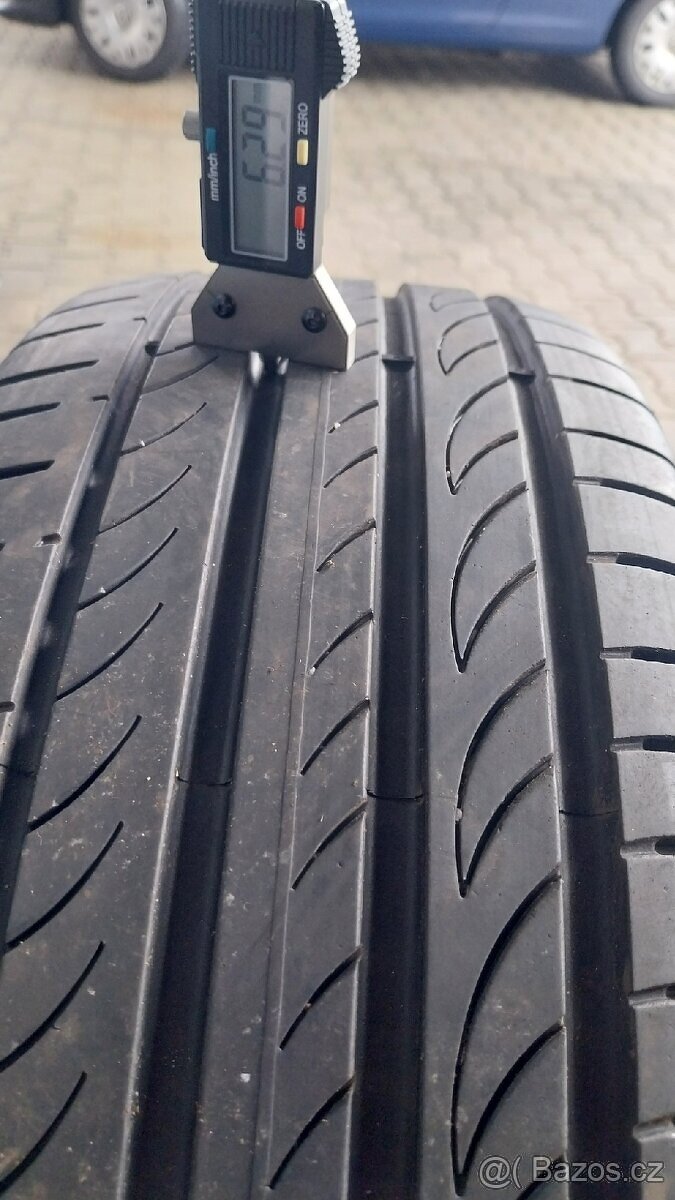 Prodám 2 x letní pneu Pirelli 215/55/17 - 4