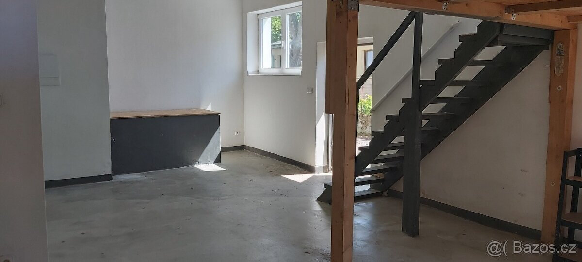 Pronajem skladových prostor. 50m2 - 4