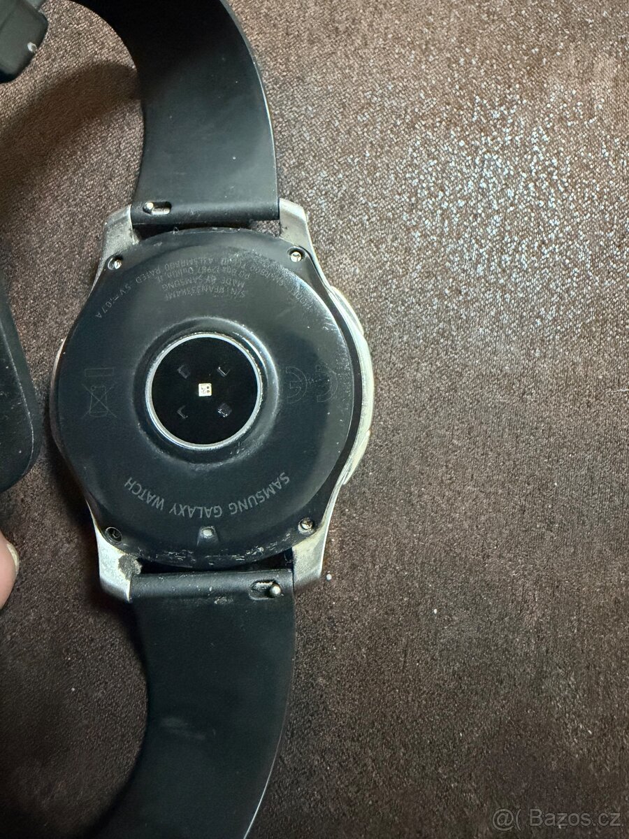 Chytré hodinky Samsung galaxy R800 - 4