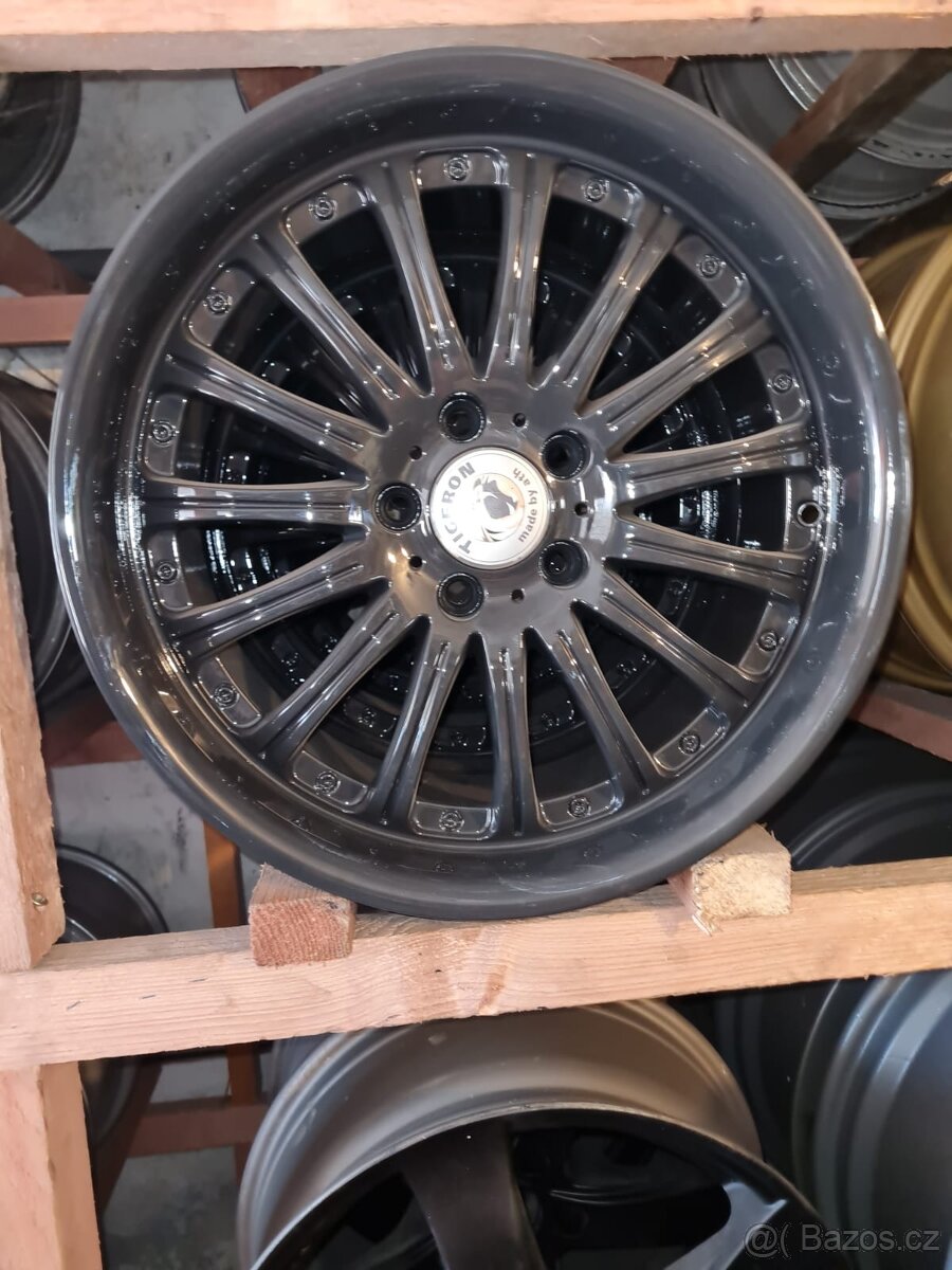 5×114.3 R18 225/40 - 4
