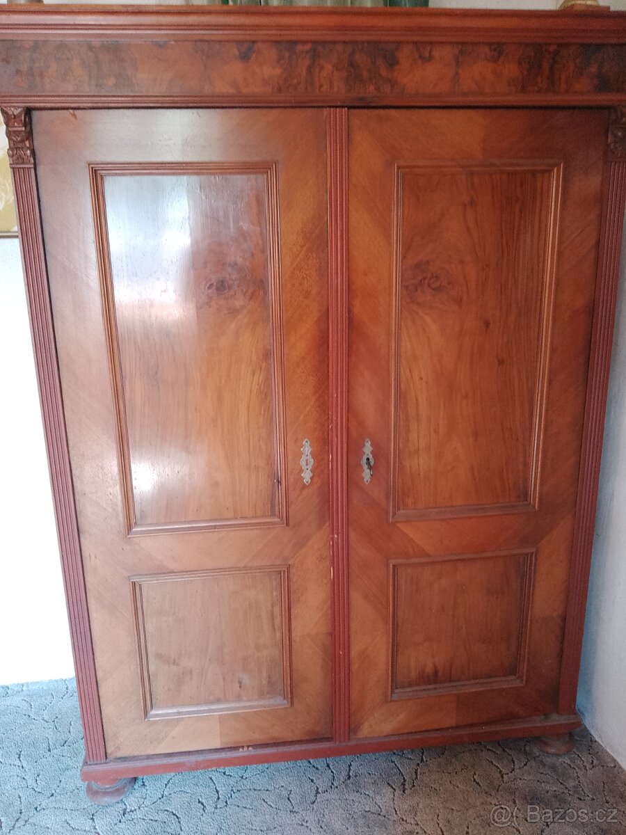 Starožitný nábytek - 4