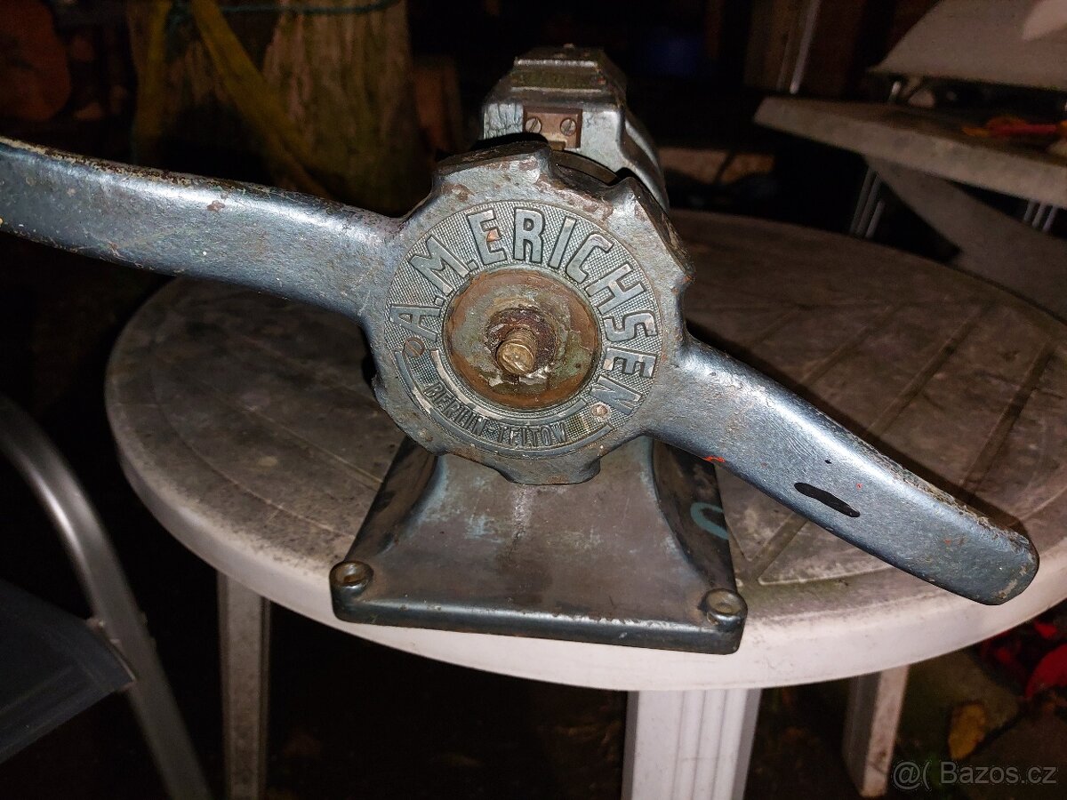 Starý lis, stroj A.M.Erichsen na zkoušení barev. - 4