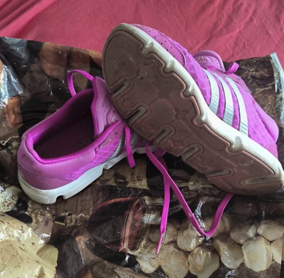 Tenisky Adidas velikost 39 - 4