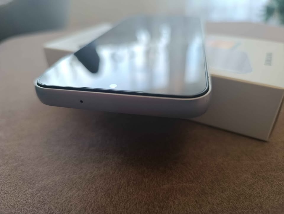 Samsung Galaxy A14 silver (4GB / 64GB ) - 4