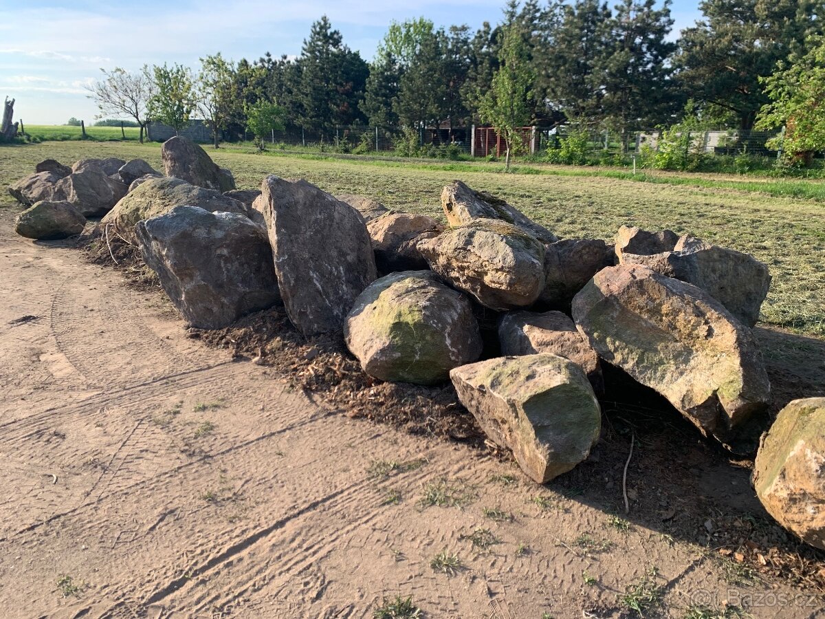 Soliterní kámen - 4