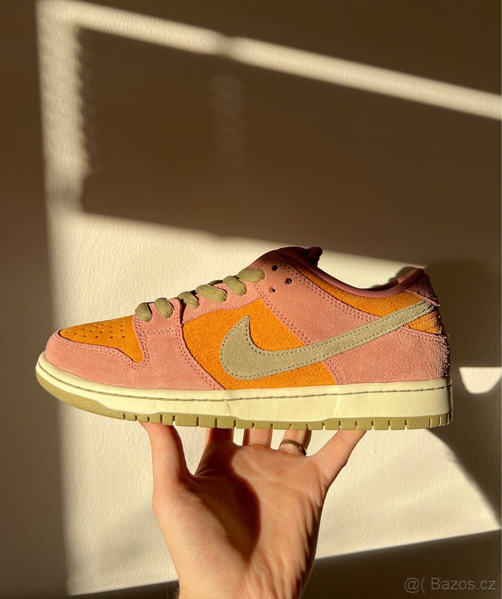 Nike SB Dunk Low Pro - 4