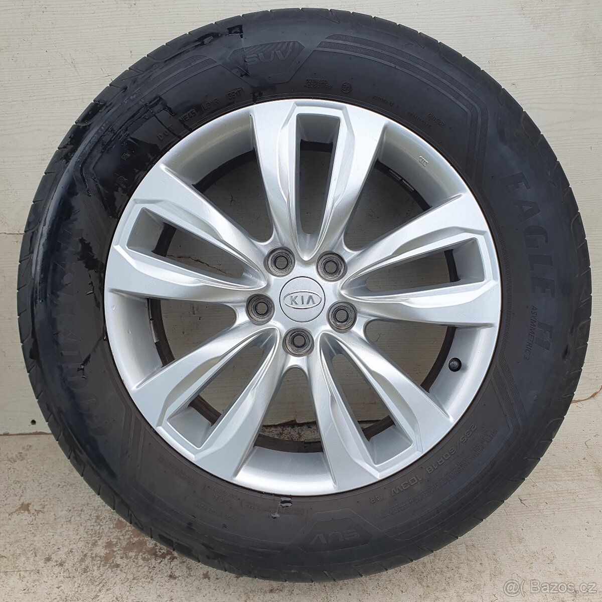 Originální Alu kola Kia Sorento 18" 5x114,3, pěkné Good Year - 4