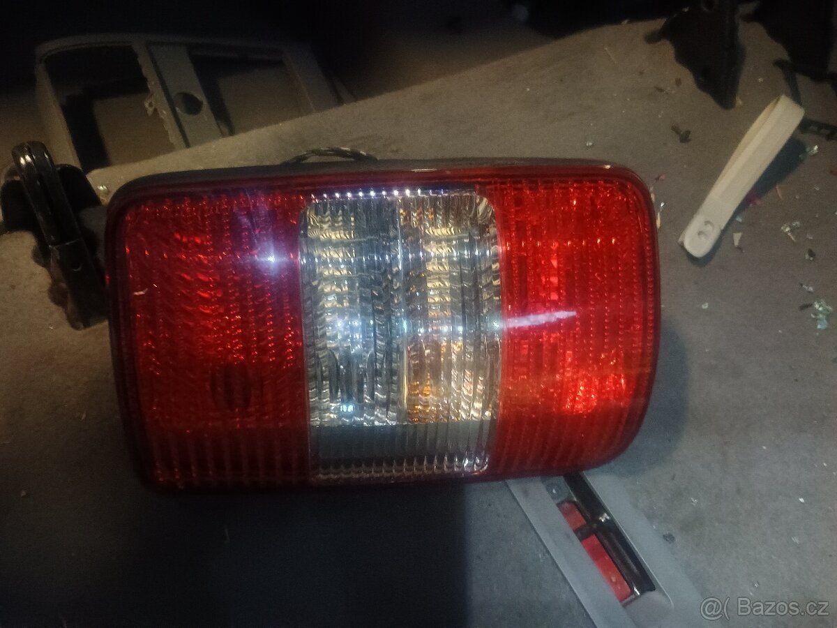 Caddy zadní světla - 4