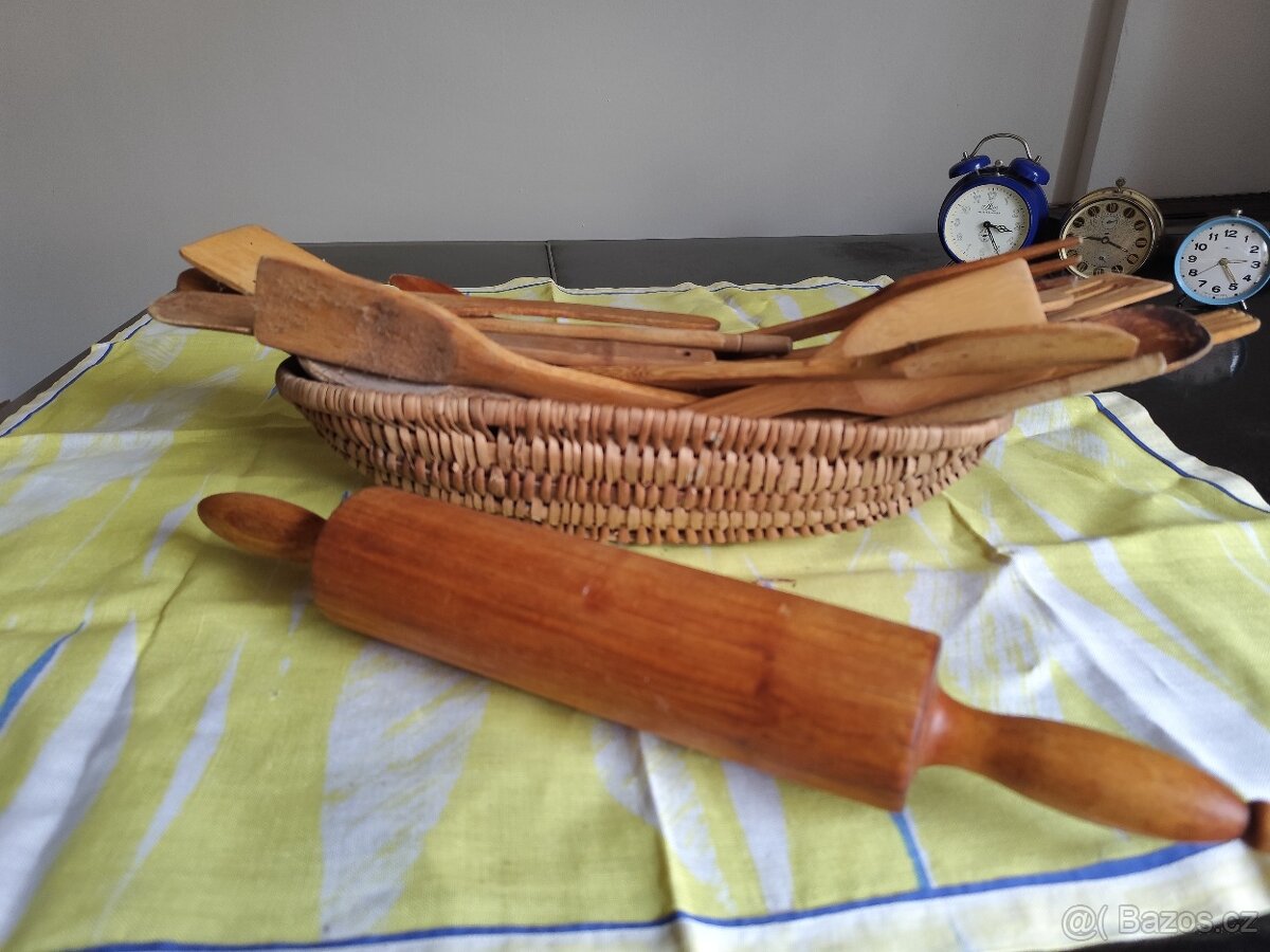Dřevěné náčiní s ošatkou - 4
