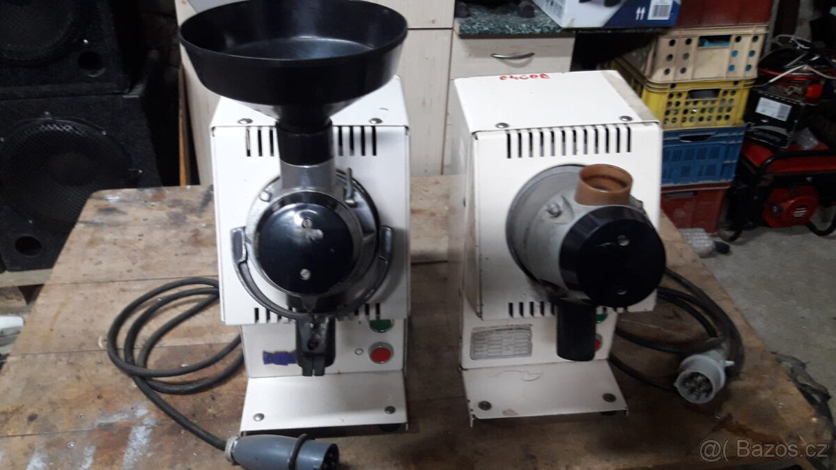 Mlýnek na kávu - 4