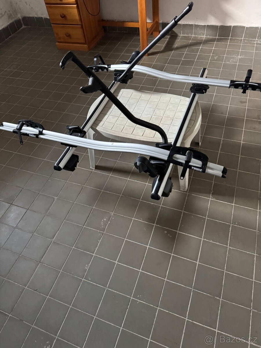 Střešní nosič na kola Thule - Škoda Octavia combi 3 - 4