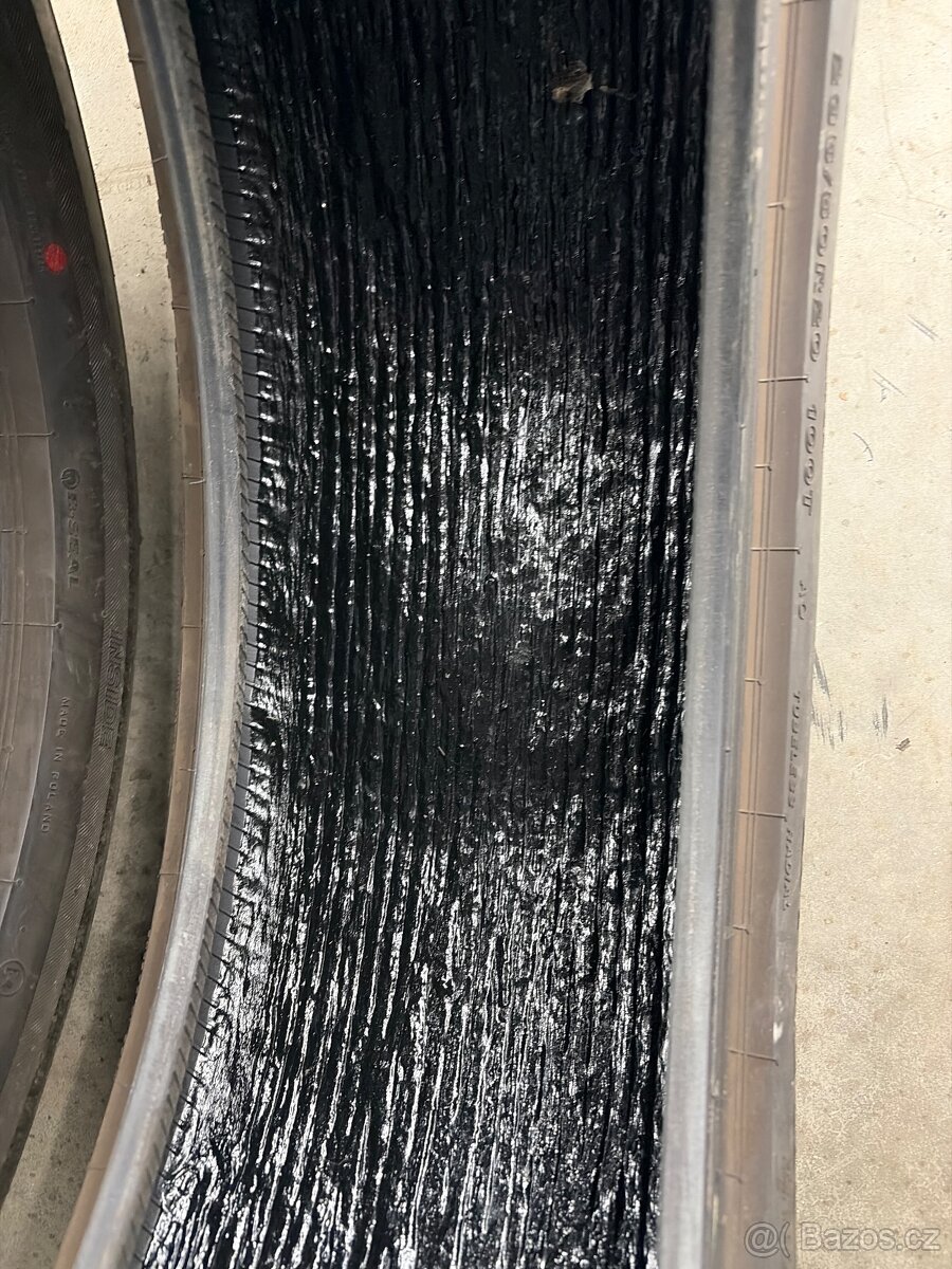 Letni pneu 235/50/20 - 4
