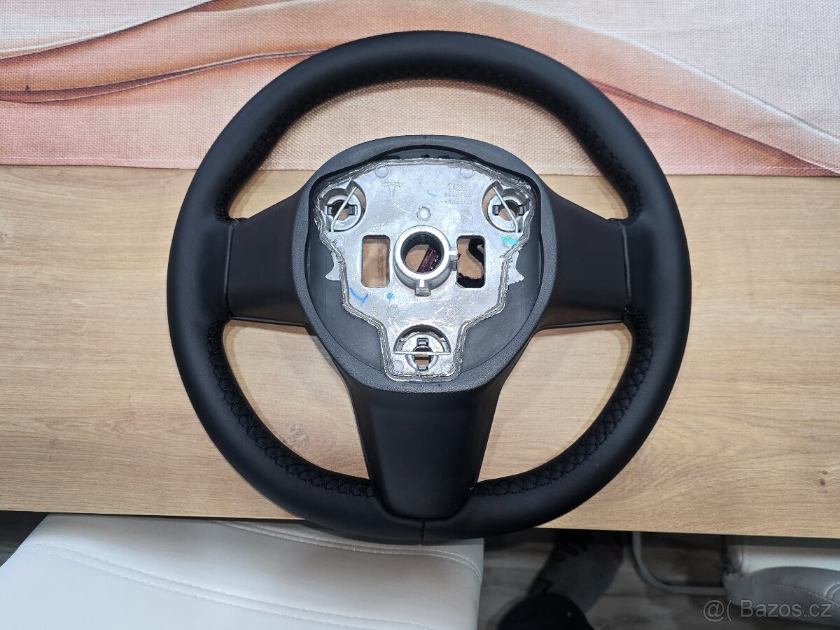 volant TESLA model 3 , Tesla Y VYHRIEVANÝ - 4