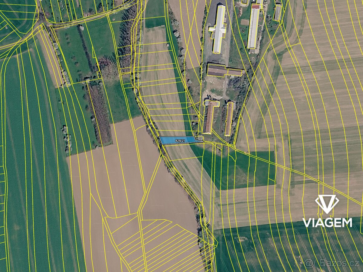 Pole 746 m² - 4