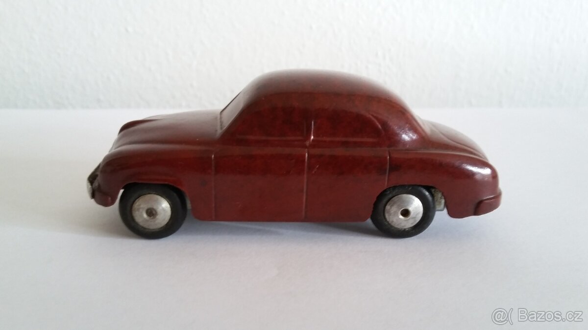 Stará hračka Igra Škoda 1200 sedan na setrvačník - 4