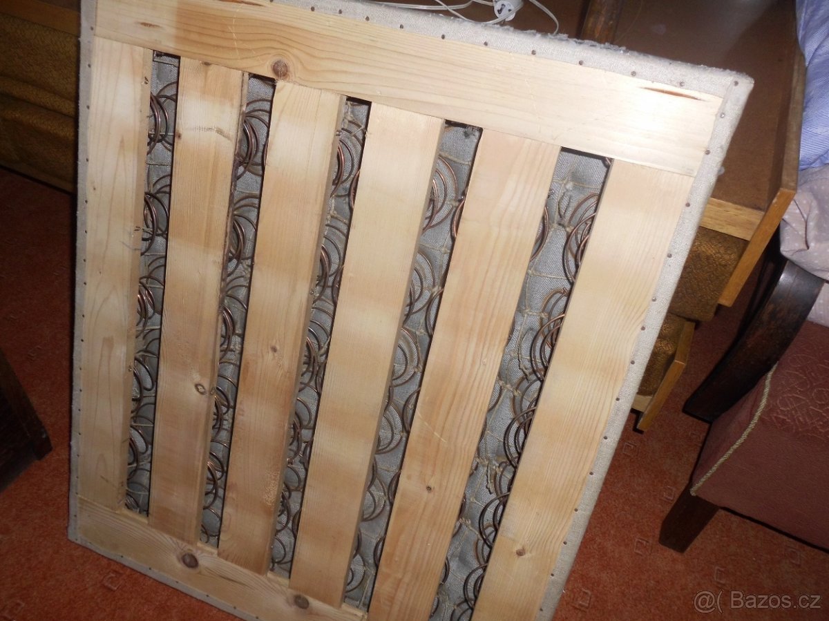 Stary retro shabby chic rozkladaci gauc v Zelezne Rude - 4